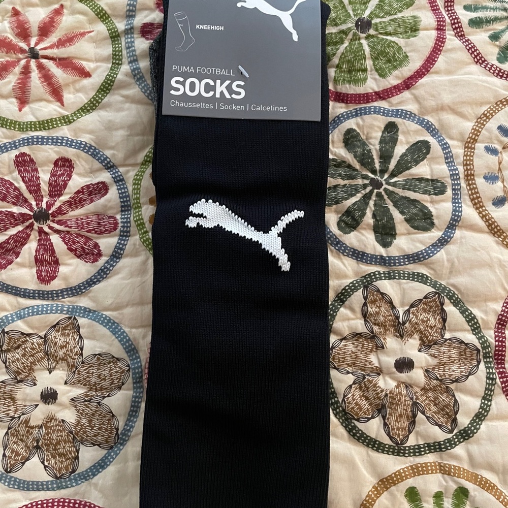PUMA Men's Black Soccer Socks, Size Men’s 7-9, New With Tags